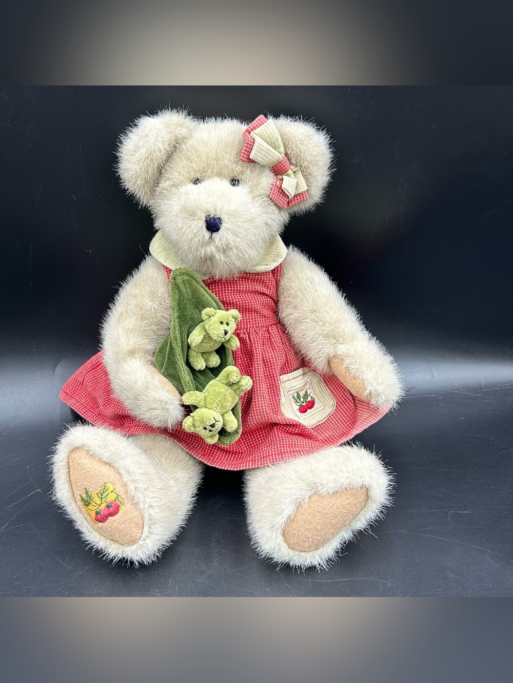 Boyds Bears Momma McVeggie Sweetpeas Best Dressed Plush Teddy Bear 16 Inch
